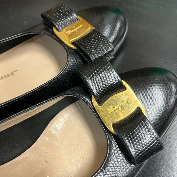 Vintage Ferragamo Vara kitten heels black leather bow pumps 90s classic - Picture 7 of 8